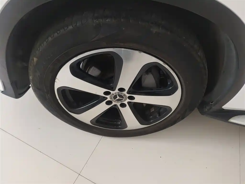 Mercedes-Benz GLC 2018 Facelift GLC 260 4MATIC Luxury фото 23