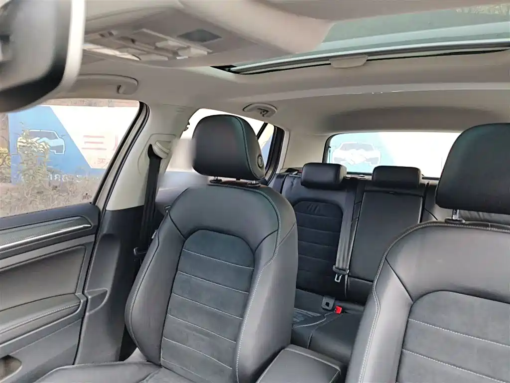 Volkswagen Golf 2018 230TSI Automatic Luxury фото 14