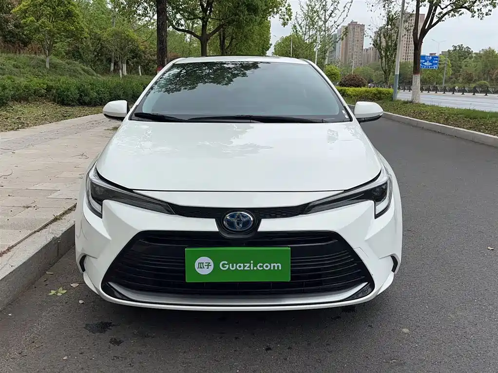 Toyota Levin 2023 Smart Hybrid 1.8L Luxury фото 20