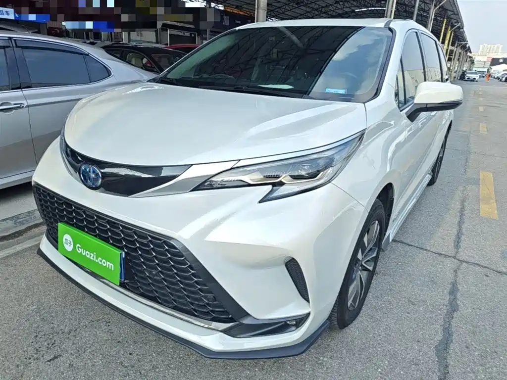 Toyota Granvia 2023 2.5L Hybrid Luxury Edition