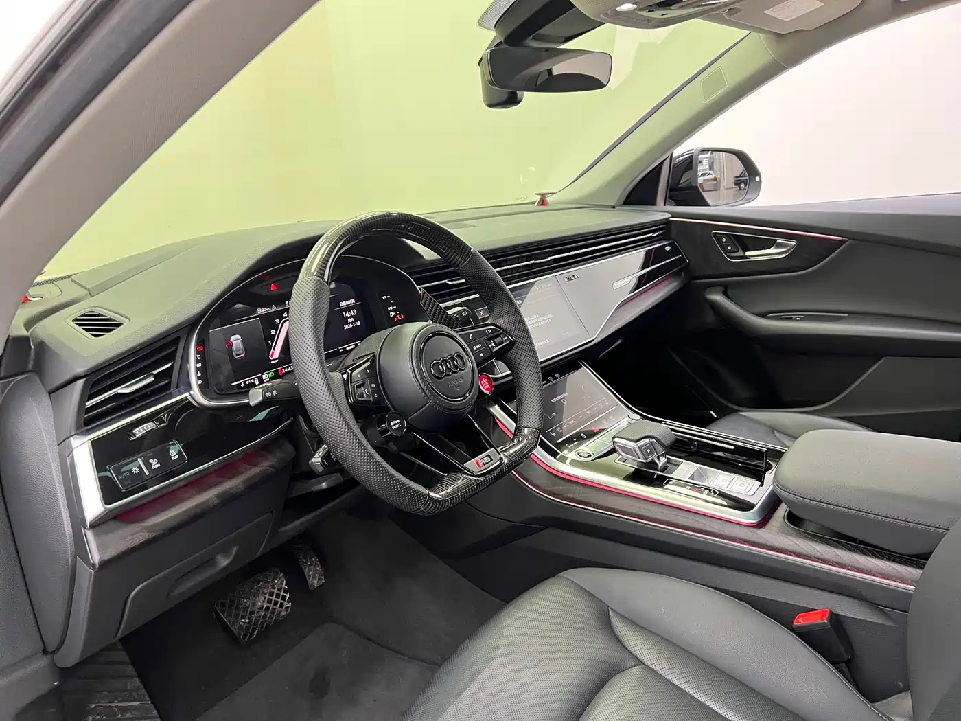 Audi Q8 2022 55 TFSI Luxury Dynamic фото 15