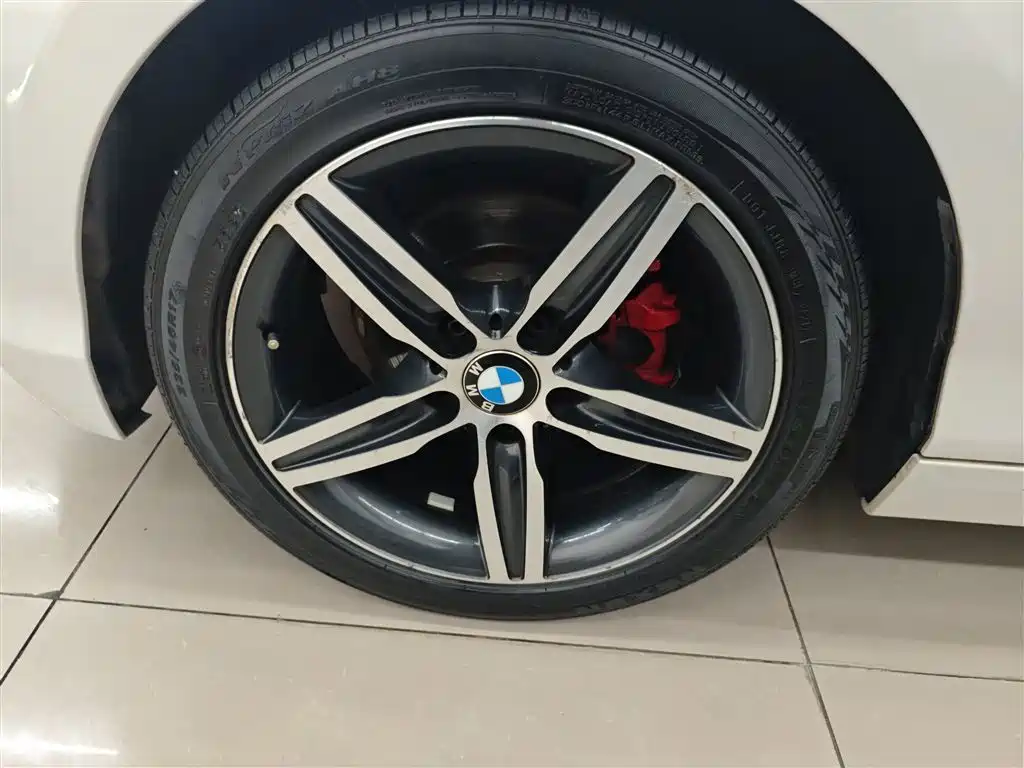 BMW 1 Series (Import) 2018 118i Sport Design Package фото 23