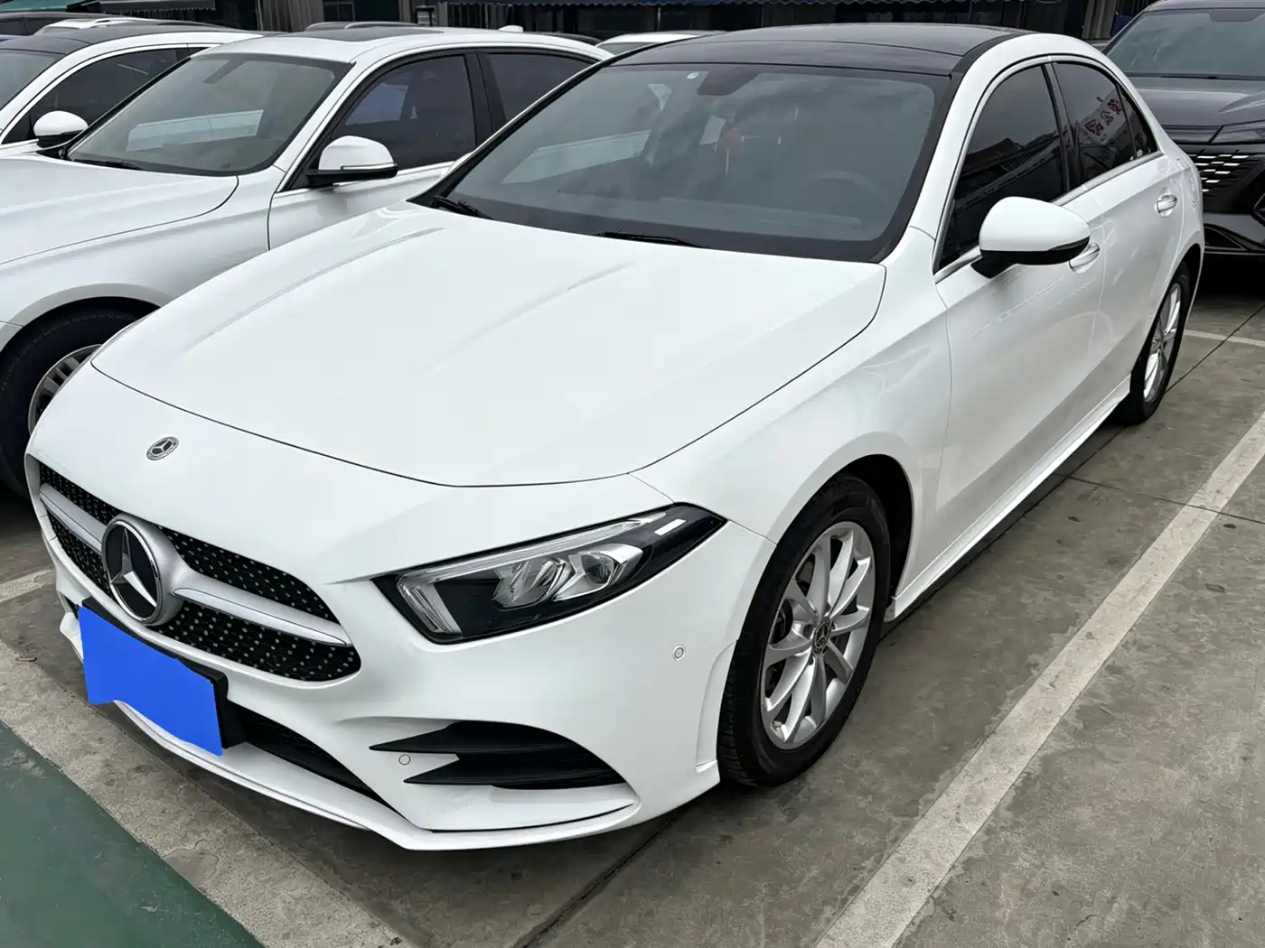Mercedes-Benz A-Class 2023 A 200 L Fashion