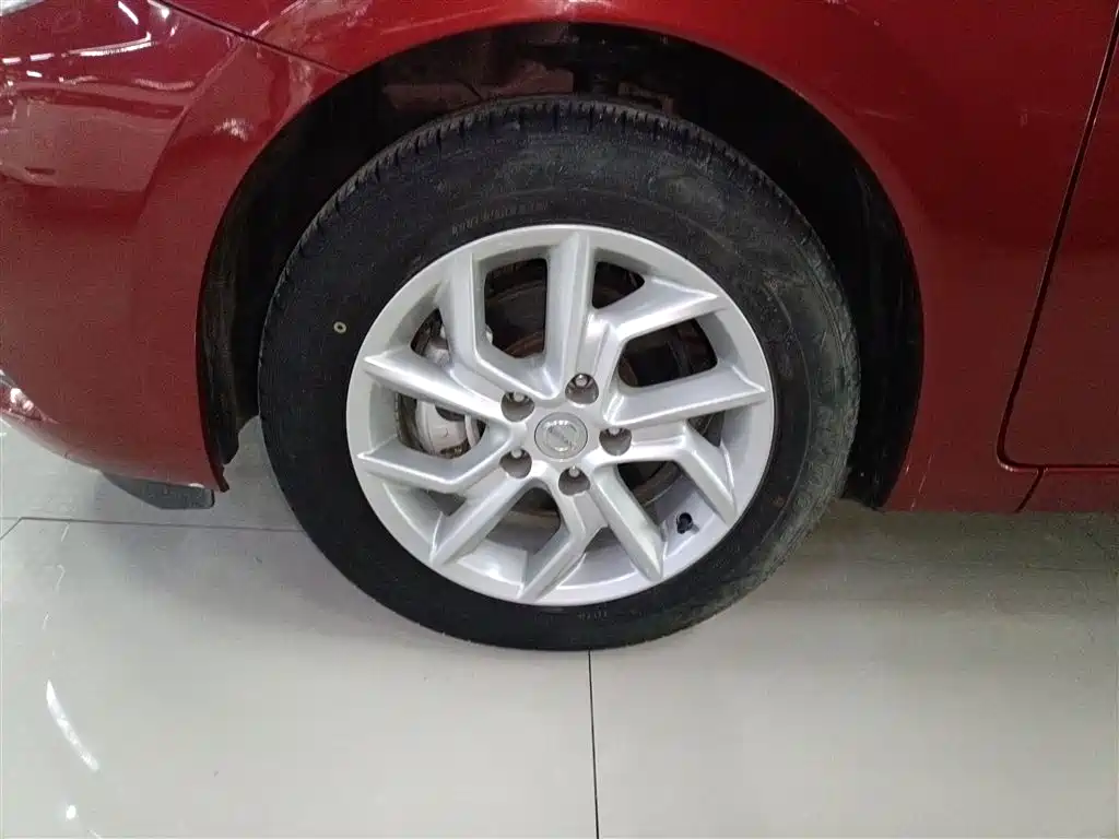 Nissan Tiida 2022 2021 1.6L CVT Cool Edition
