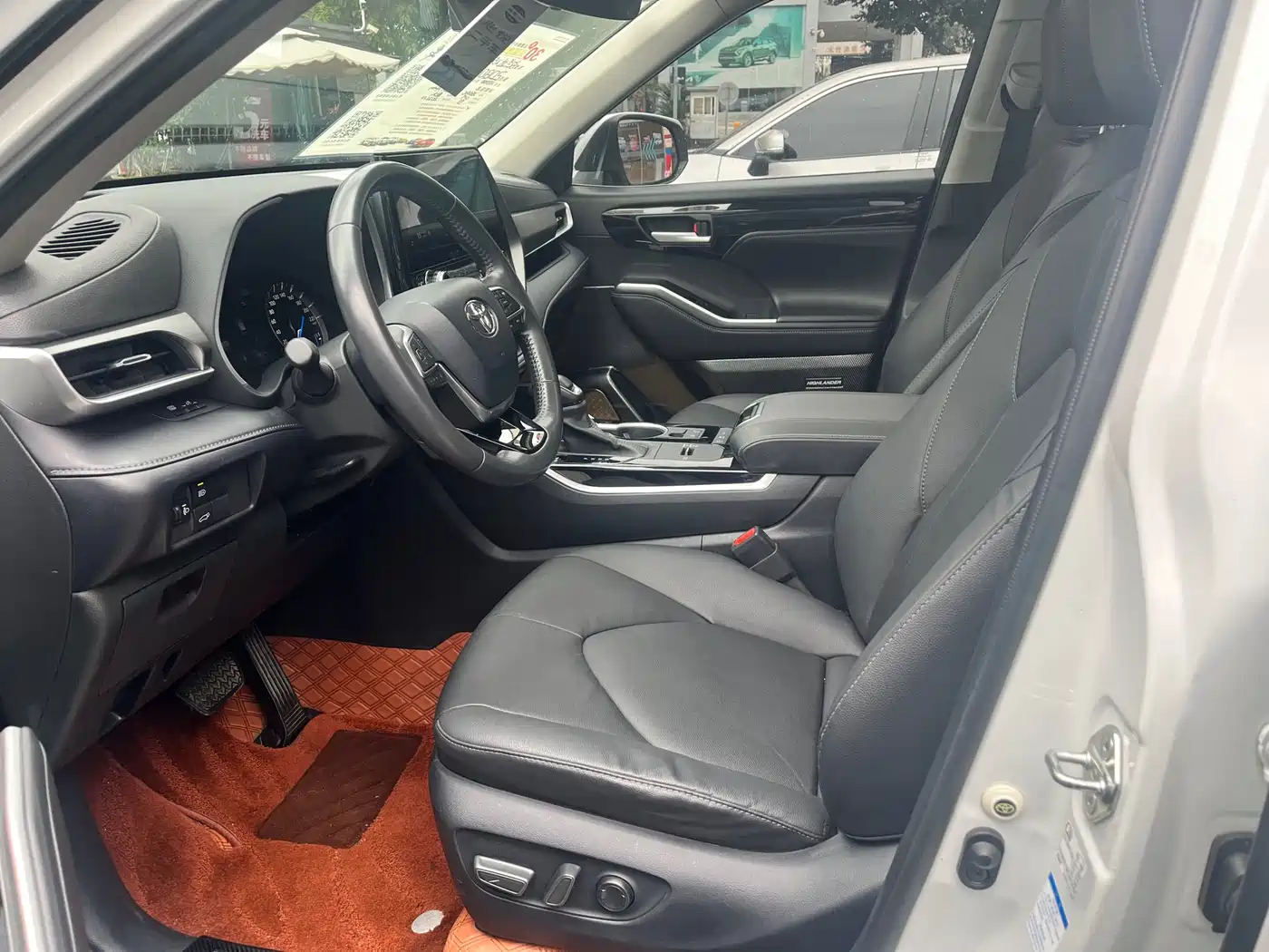 Toyota Highlander 2022 Model Dual Engine 2.5L 4WD Premium Edition 7-Seater фото 10