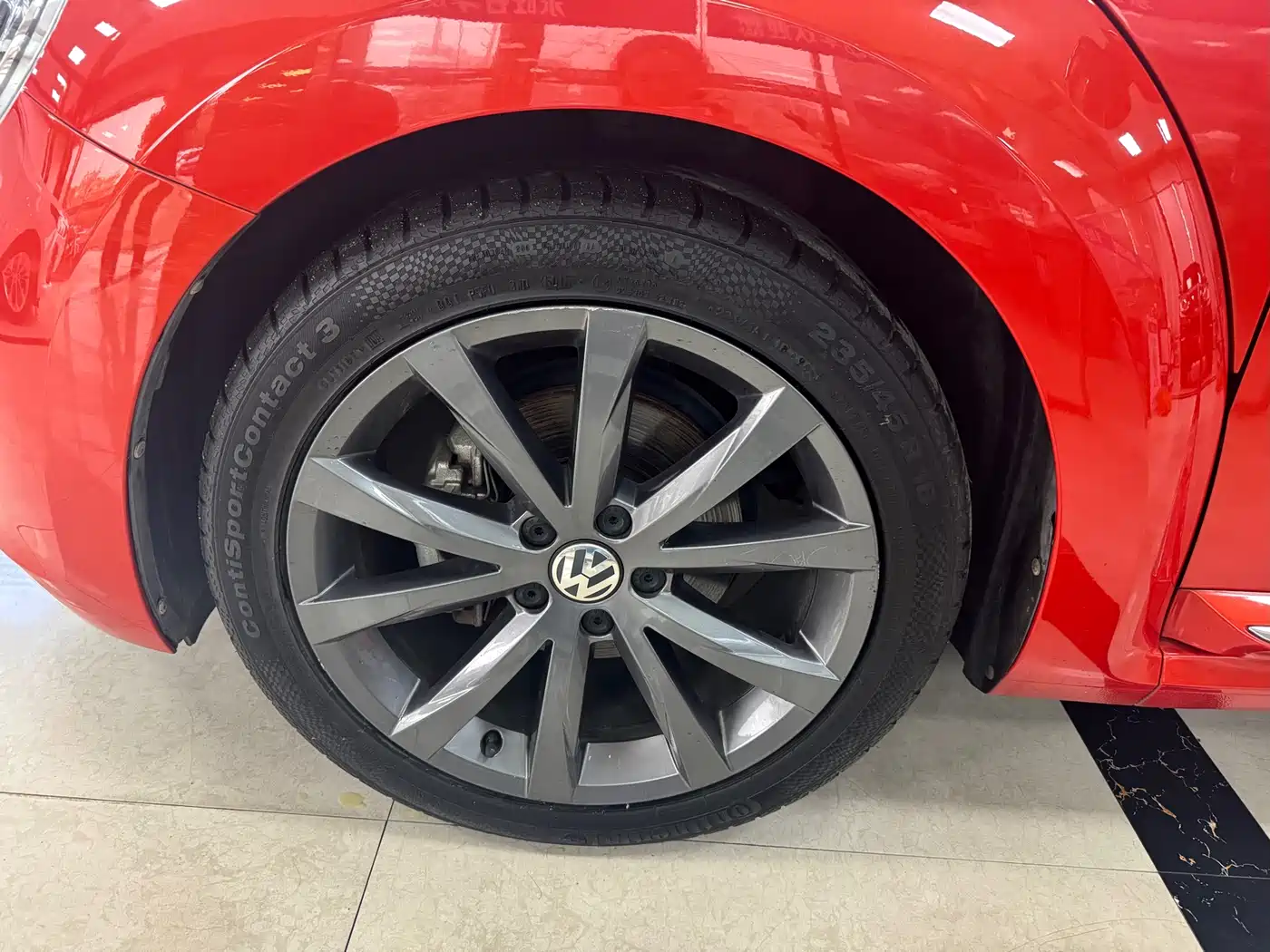 Volkswagen Beetle 2016 Model 180TSI Club Edition фото 10