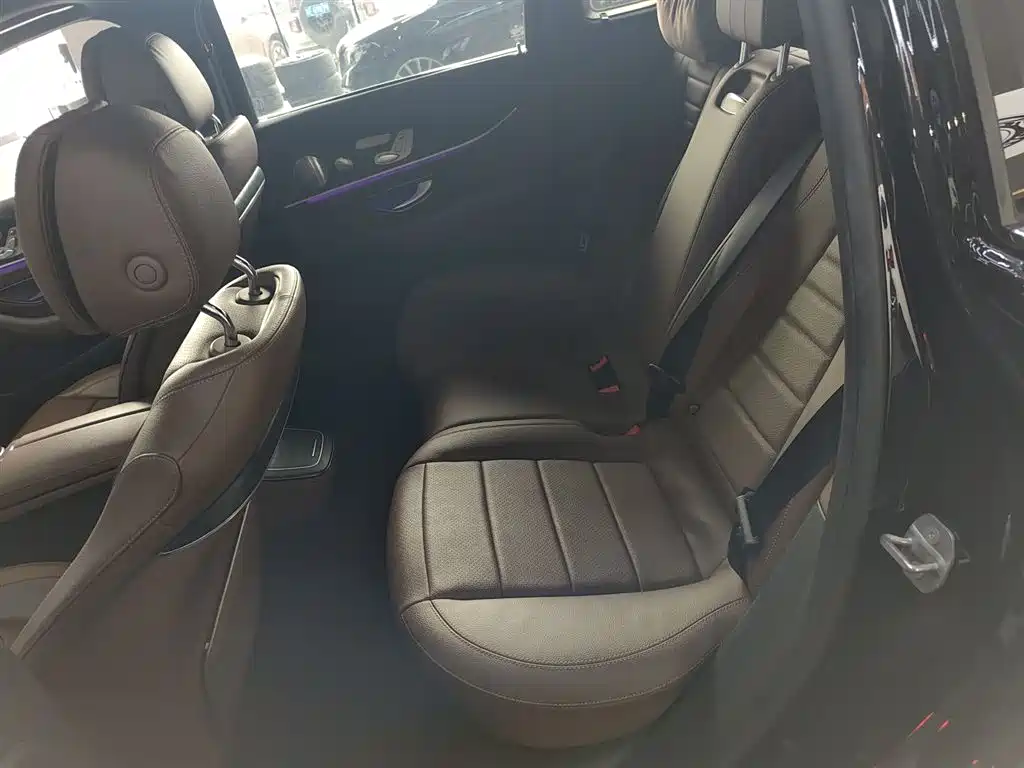Mercedes-Benz E-Class 2021 E 300 L Sport Luxury Edition фото 13
