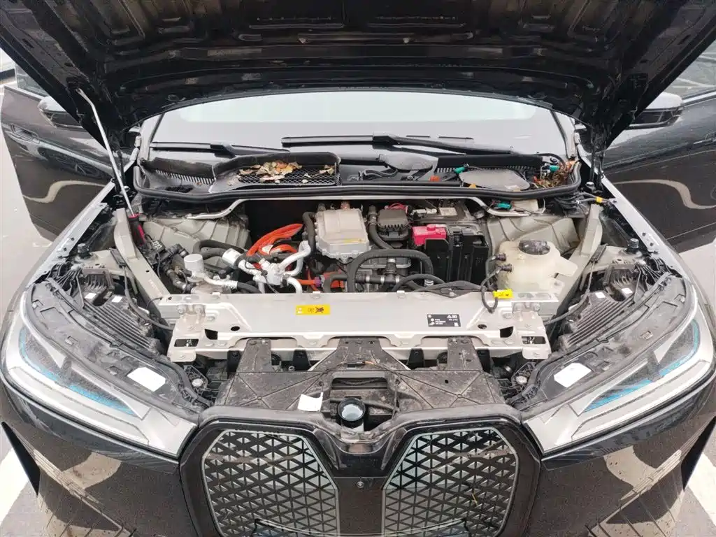 BMW iX 2022 xDrive50 фото 13