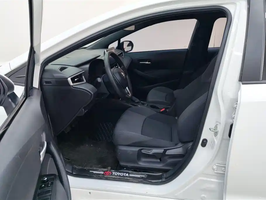 Toyota Levin 2023 185T CVT Luxury фото 9