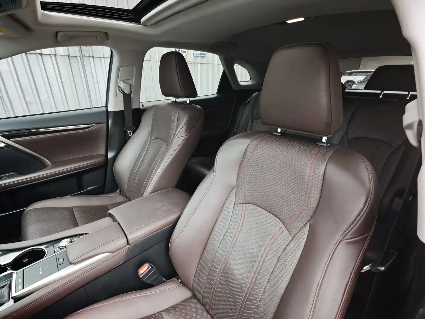 Lexus RX 2020 Facelift 300 2WD Comfort Edition фото 12