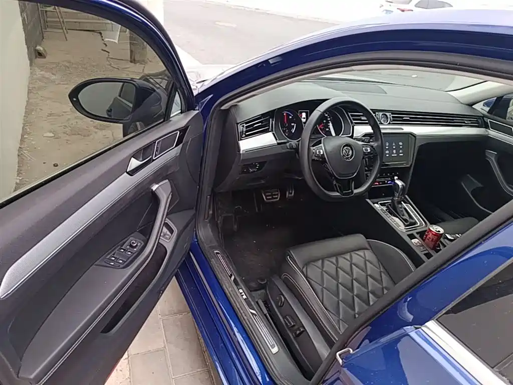VOLKSWAGEN MAGOTAN GTE PLUG-IN HYBRID