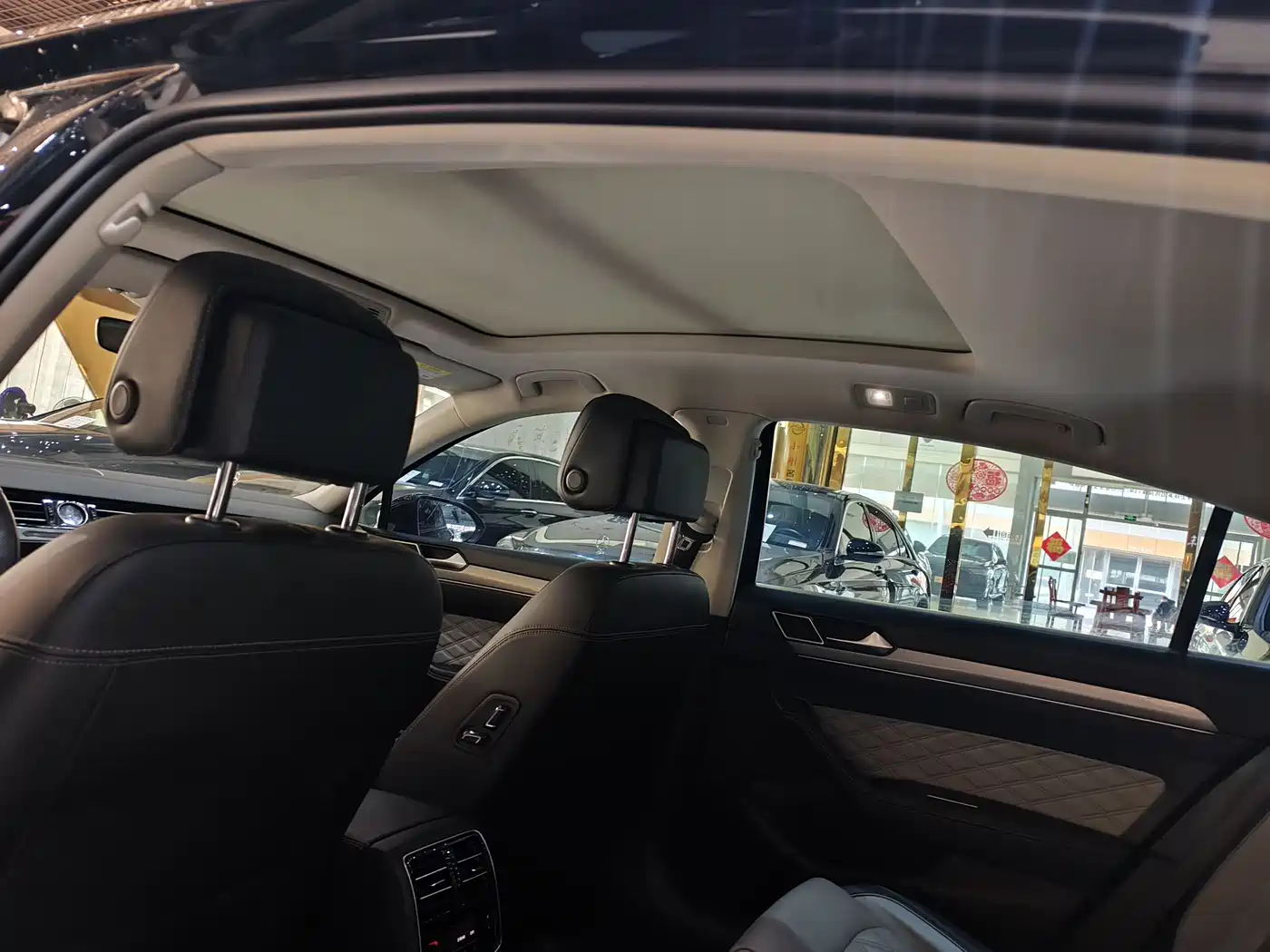 Volkswagen Magotan 2023 2 Million Units Anniversary Edition 330TSI DSG Leading Type фото 8