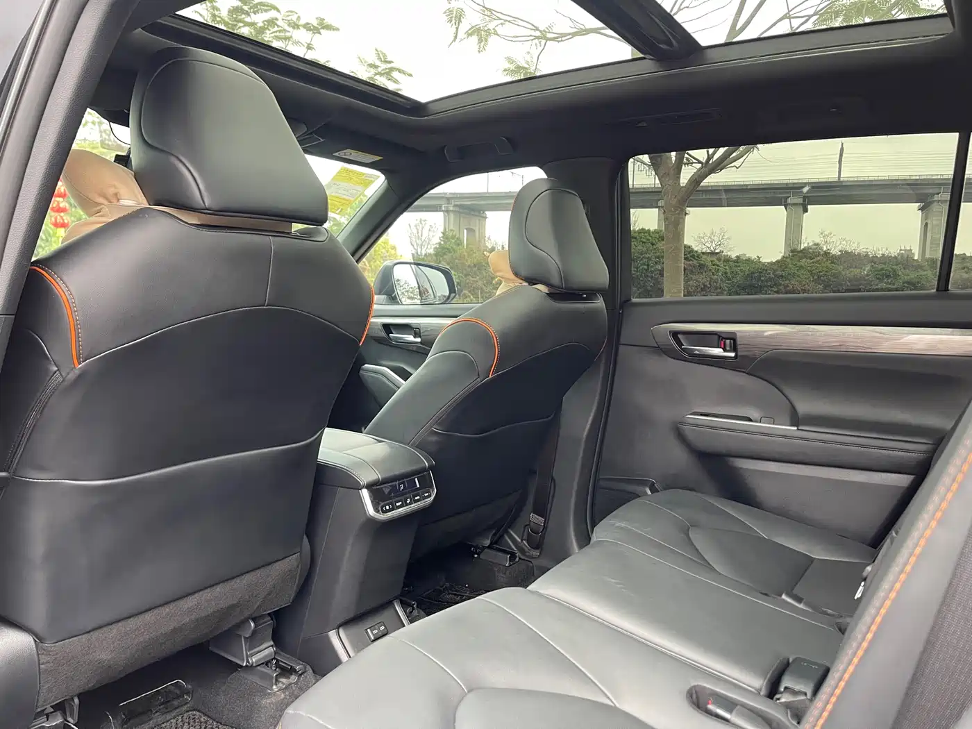 Toyota Crown Kluger 2024 2.5L HEV 4WD Premium Edition фото 28