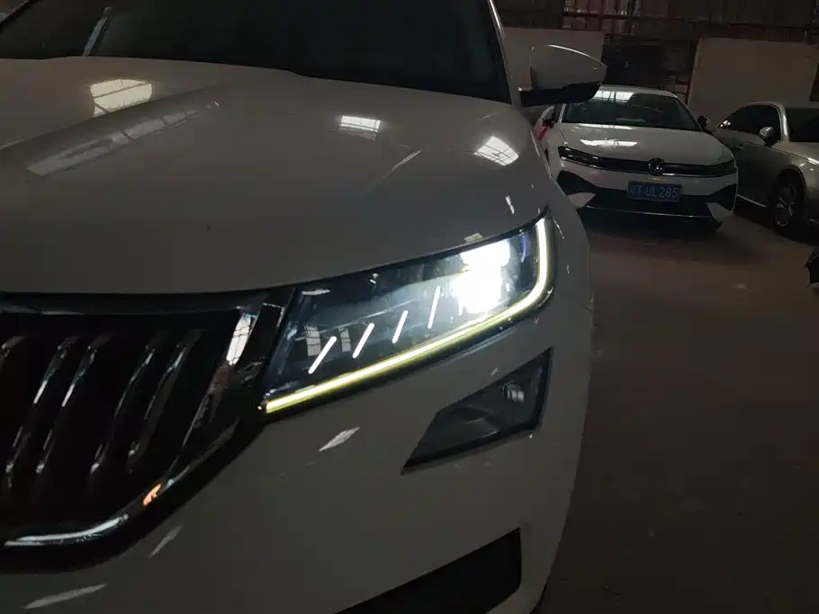 Škoda Kodiaq 2019 Facelift TSI330 7-Seater 2WD Luxury Premium Edition China V фото 5