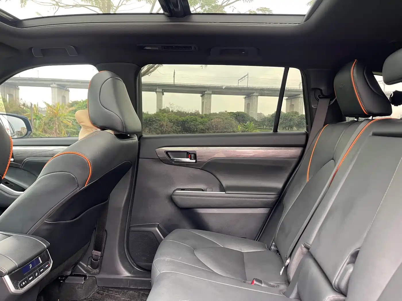 Toyota Crown Kluger 2024 2.5L HEV 4WD Premium Edition фото 29