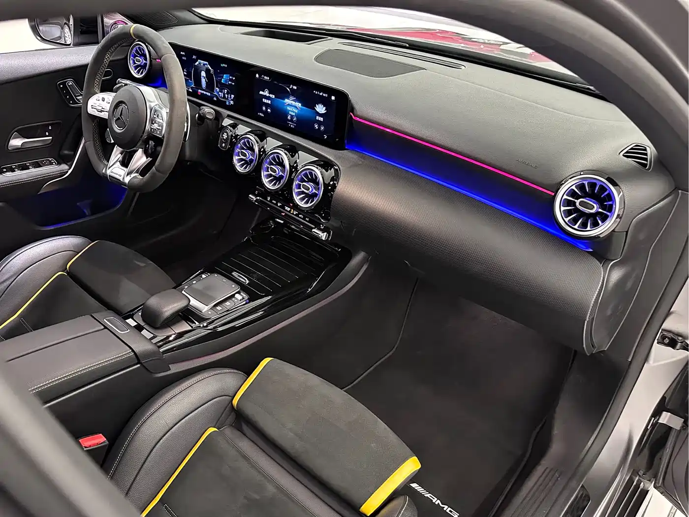 Mercedes-Benz A-Class AMG (Import) 2020 Facelift AMG A 45 S 4MATIC+ фото 10