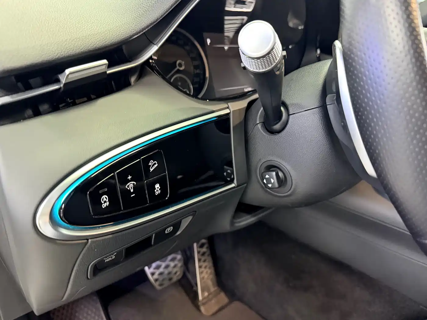 Genesis GV70 2023 2.5T AWD Luxury фото 11