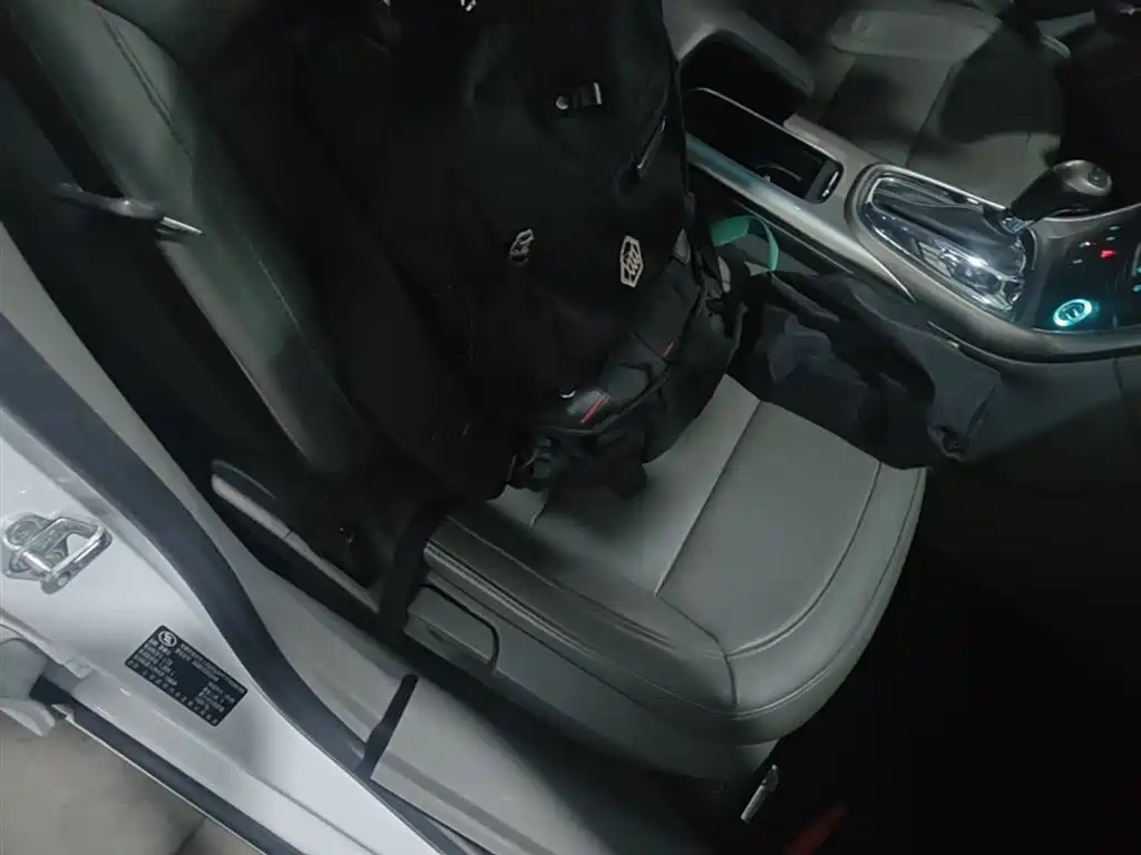 Chevrolet Malibu 2014 2.0L Automatic Luxury фото 25