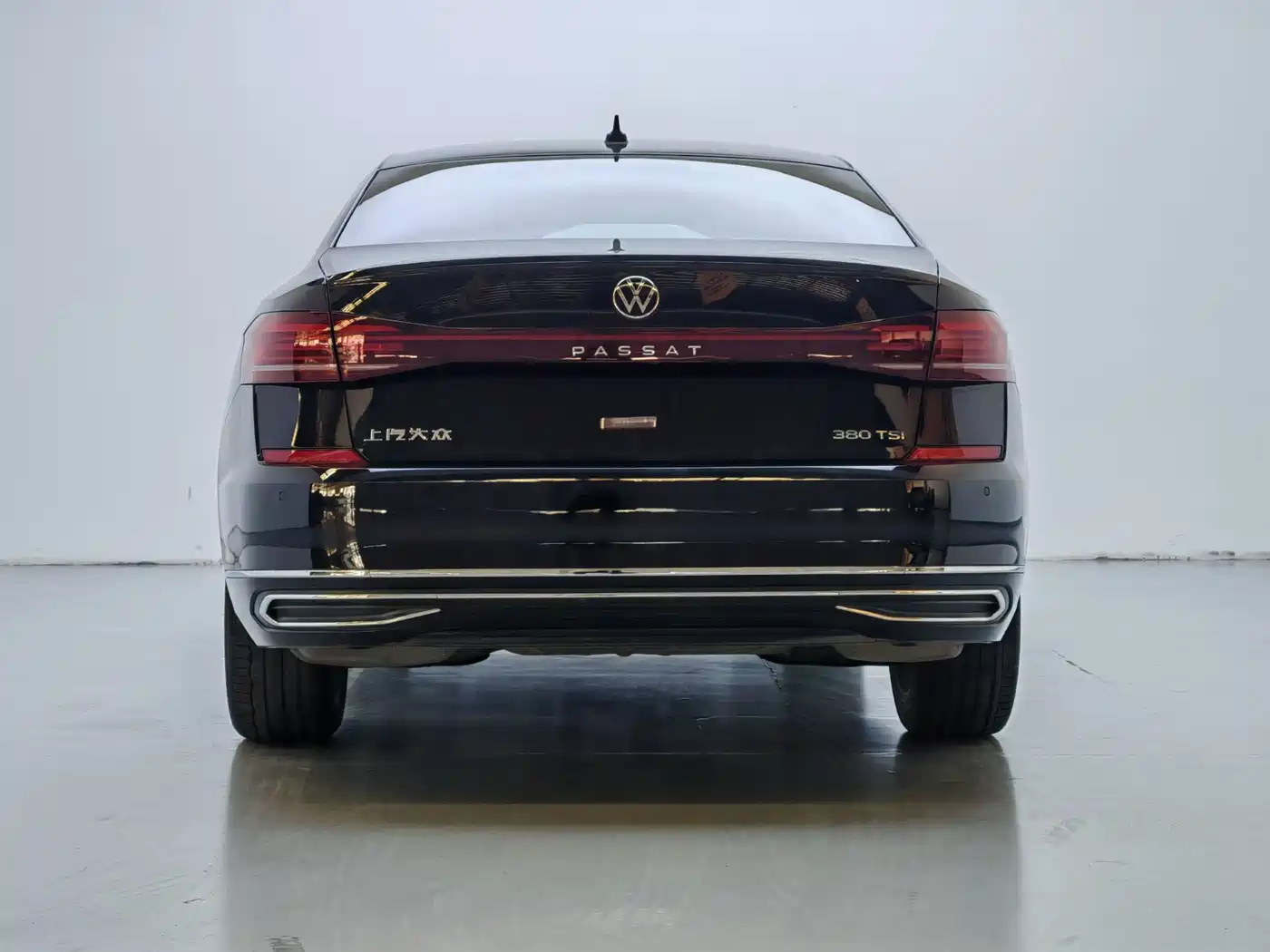 Volkswagen Passat 2024 380TSI Elite Edition фото 13