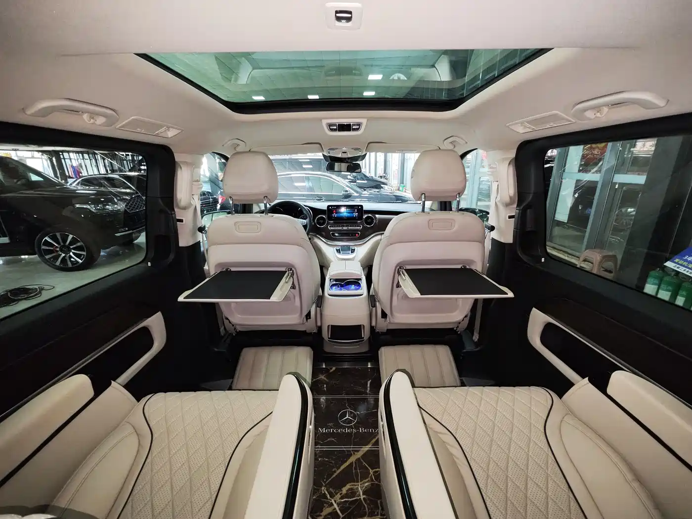 Mercedes-Benz V-Class 2022 V 260 Pilot Edition фото 8