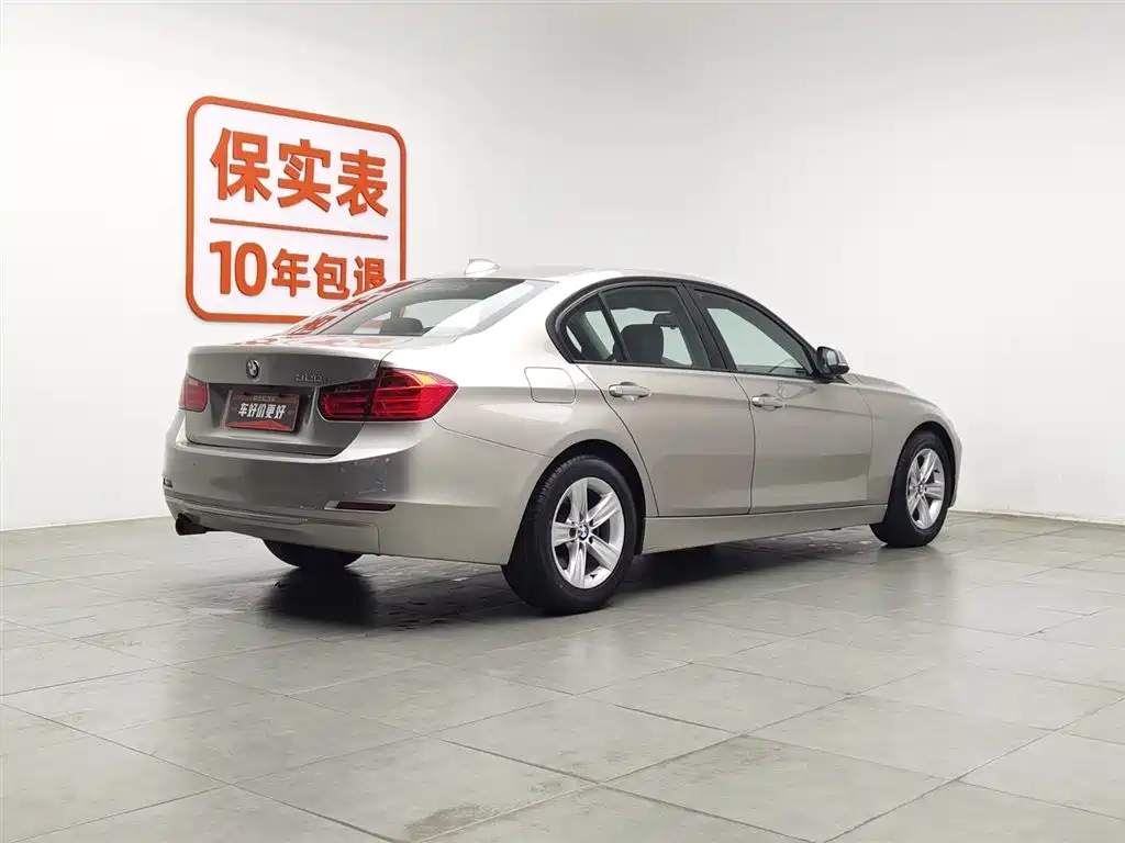 BMW 3 Series 2013 320i Progressive фото 2