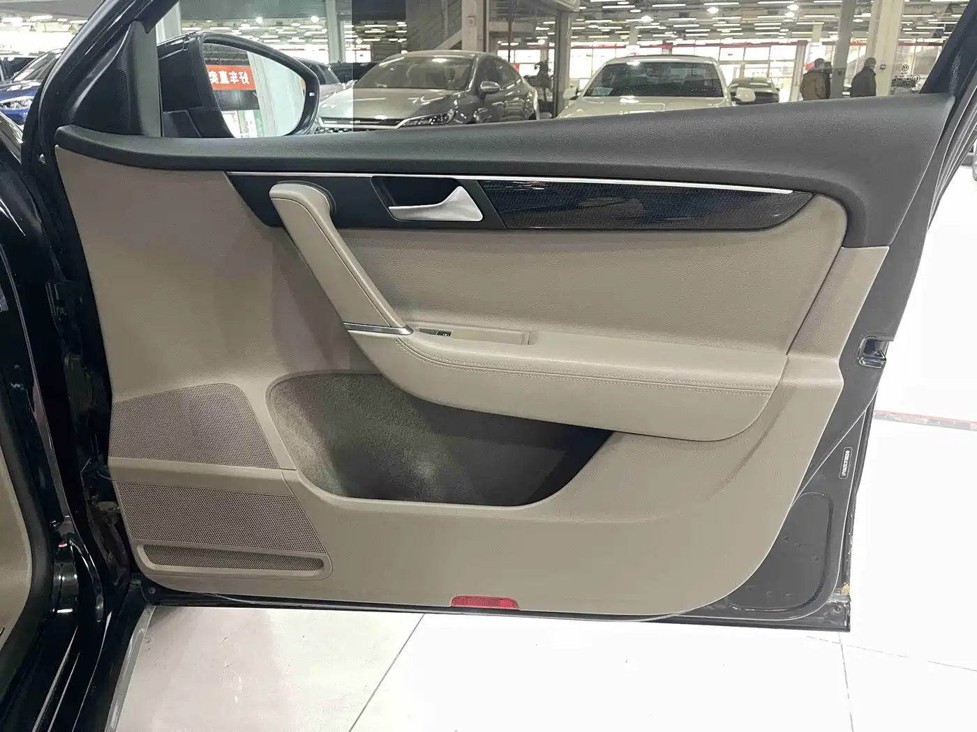 Volkswagen Magotan 2015 Facelift 1.8TSI Luxury фото 16