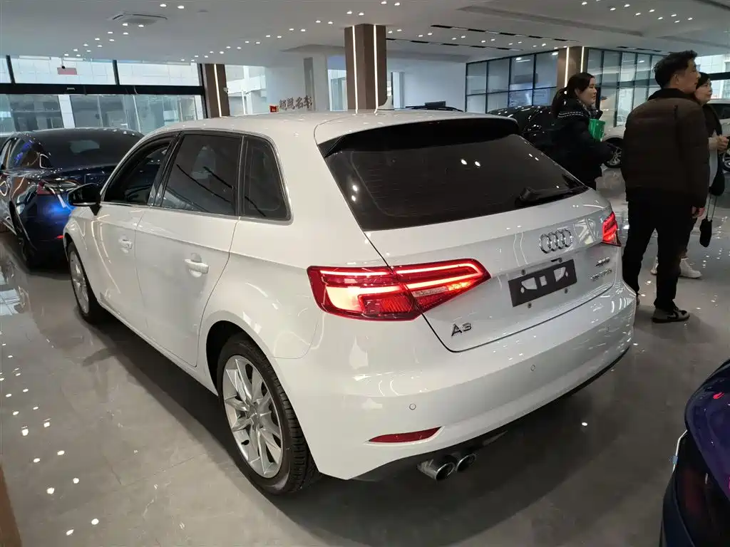 Audi A3 2018 30th Anniversary Sportback 35 TFSI Progressive фото 23