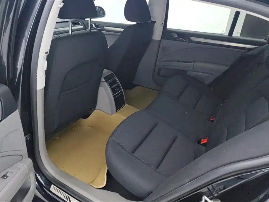 Škoda Superb 2013 1.4TSI DSG Gentleman Edition фото 11