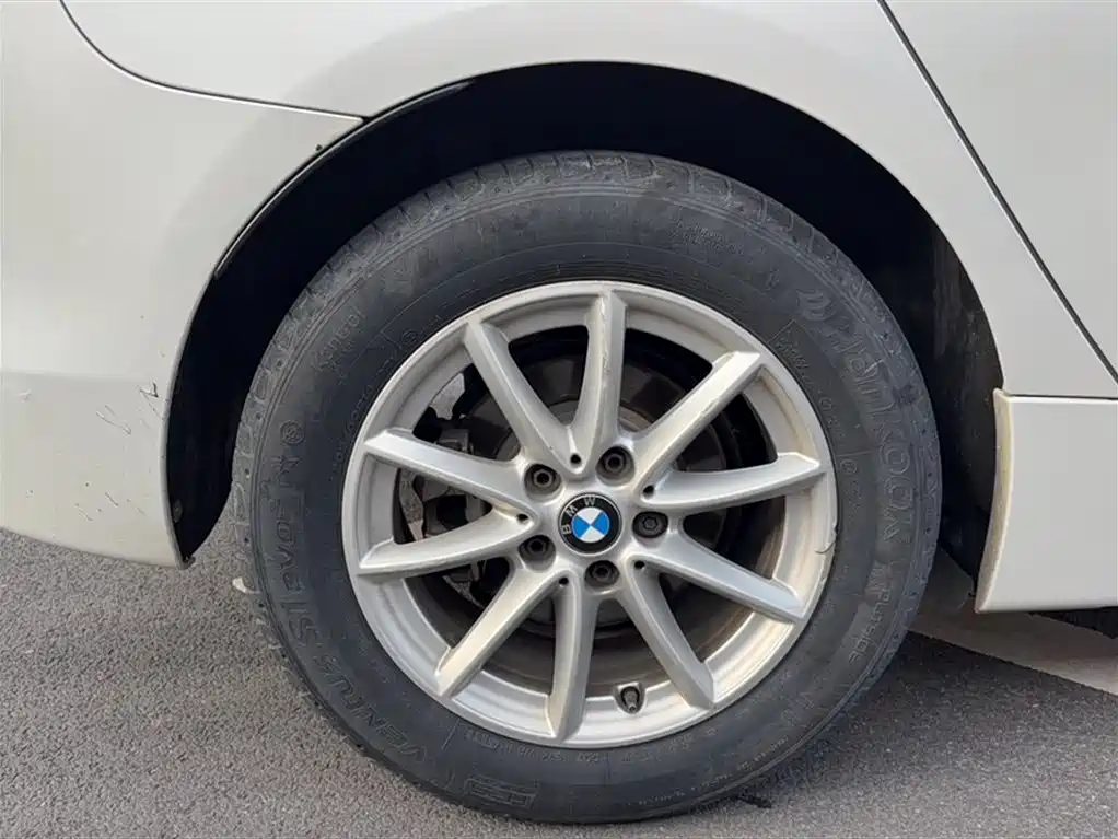 BMW 2 Series Touring 2016 218i Fashion Model фото 24