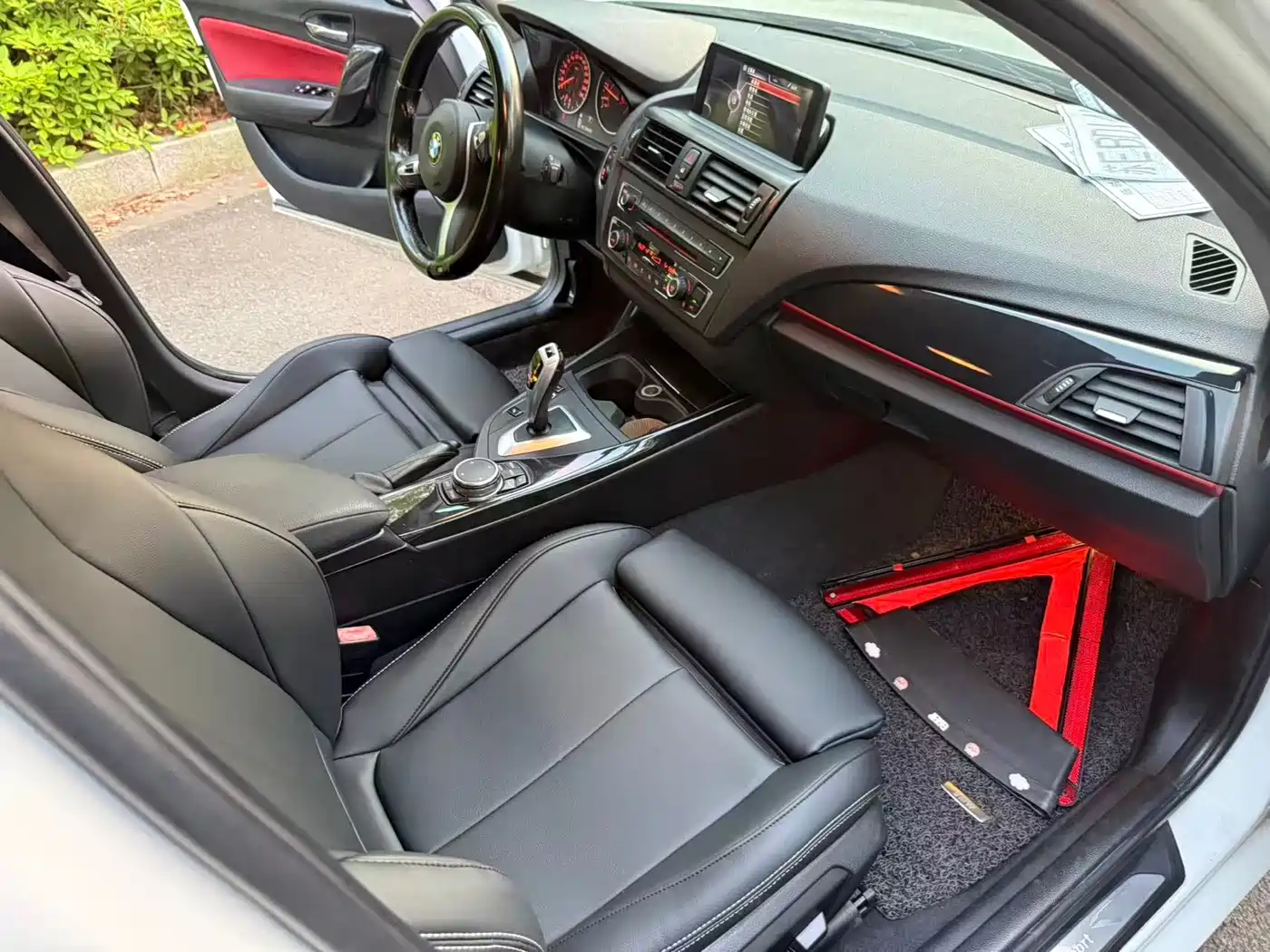 BMW 1 Series (Import) 2013 Facelift 118i Sport Model фото 18