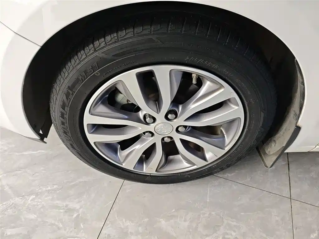 Buick Excelle 2021 Facelift 1.3T Auto Mild Hybrid Elite фото 23