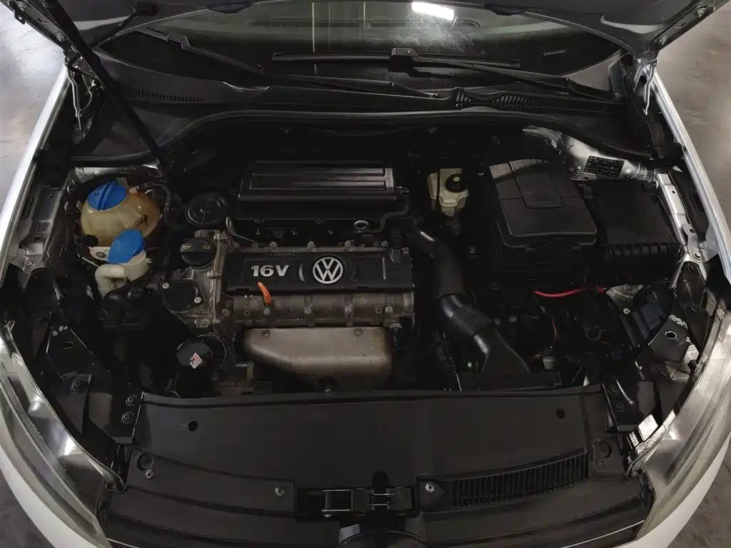 Volkswagen Golf 2012 1.6 Automatic Comfort Type фото 6