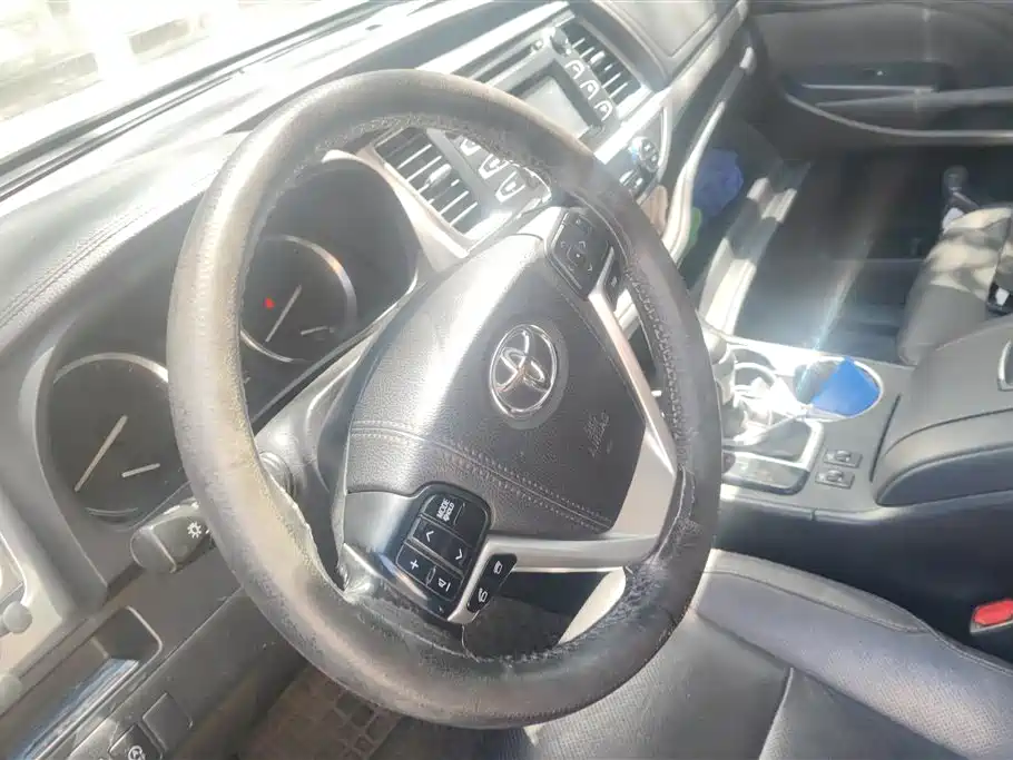 Toyota Highlander 2015 2.0T AWD Luxury Edition 7-seater фото 15
