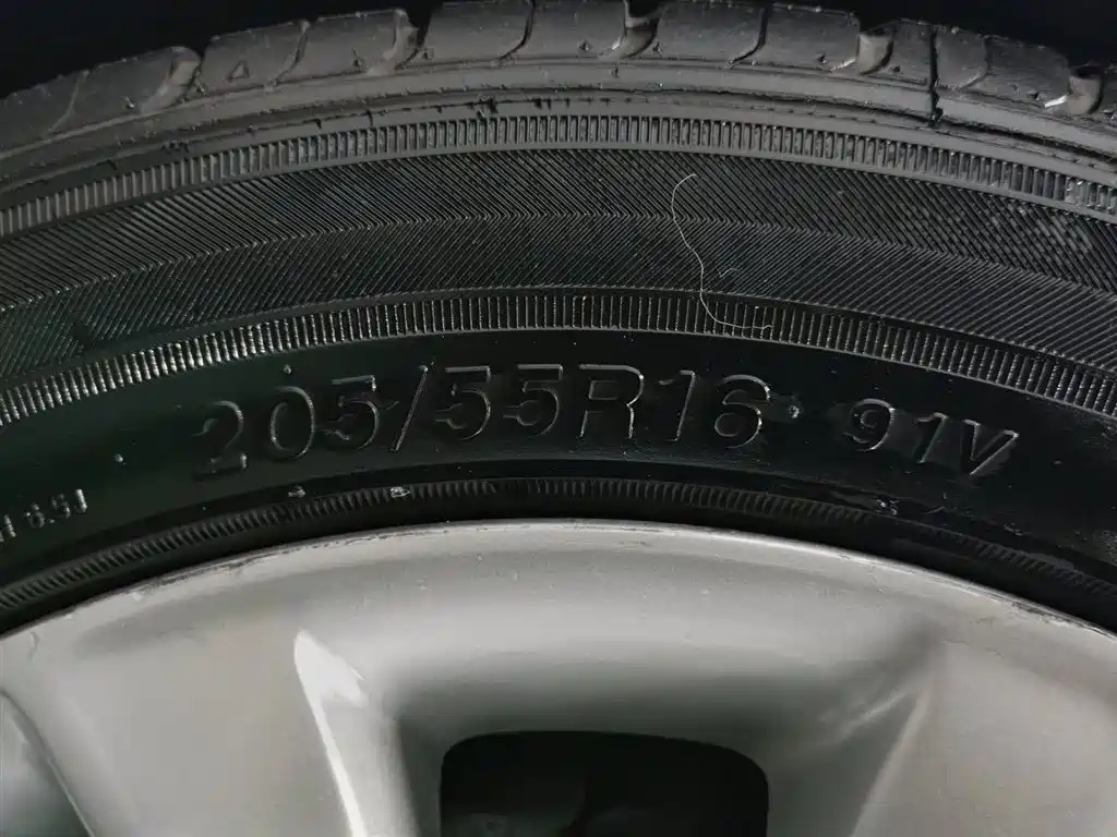 Volkswagen Golf 2012 1.6 Automatic Comfort Type фото 24