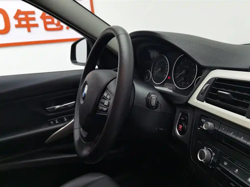 BMW 3 Series 2013 320i Progressive фото 22
