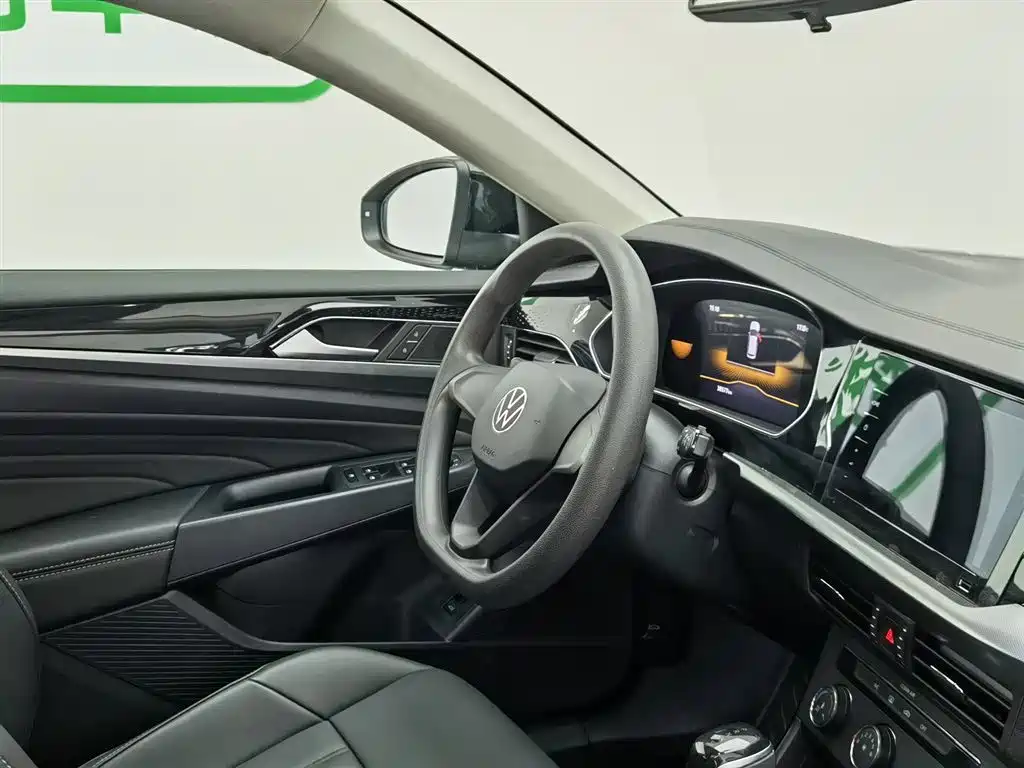 Volkswagen Passat 2023 Facelift 280TSI Business Edition фото 22