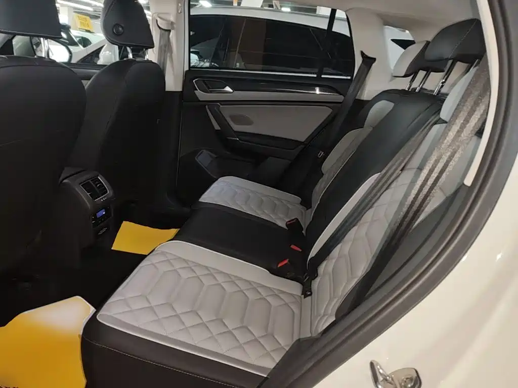 Volkswagen Tayron 2025 2025 Shared Joy 330TSI