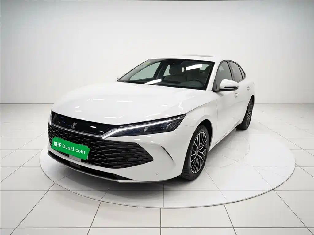 BYD Qin L 2024 DM-i 120KM Excellence Model фото 2
