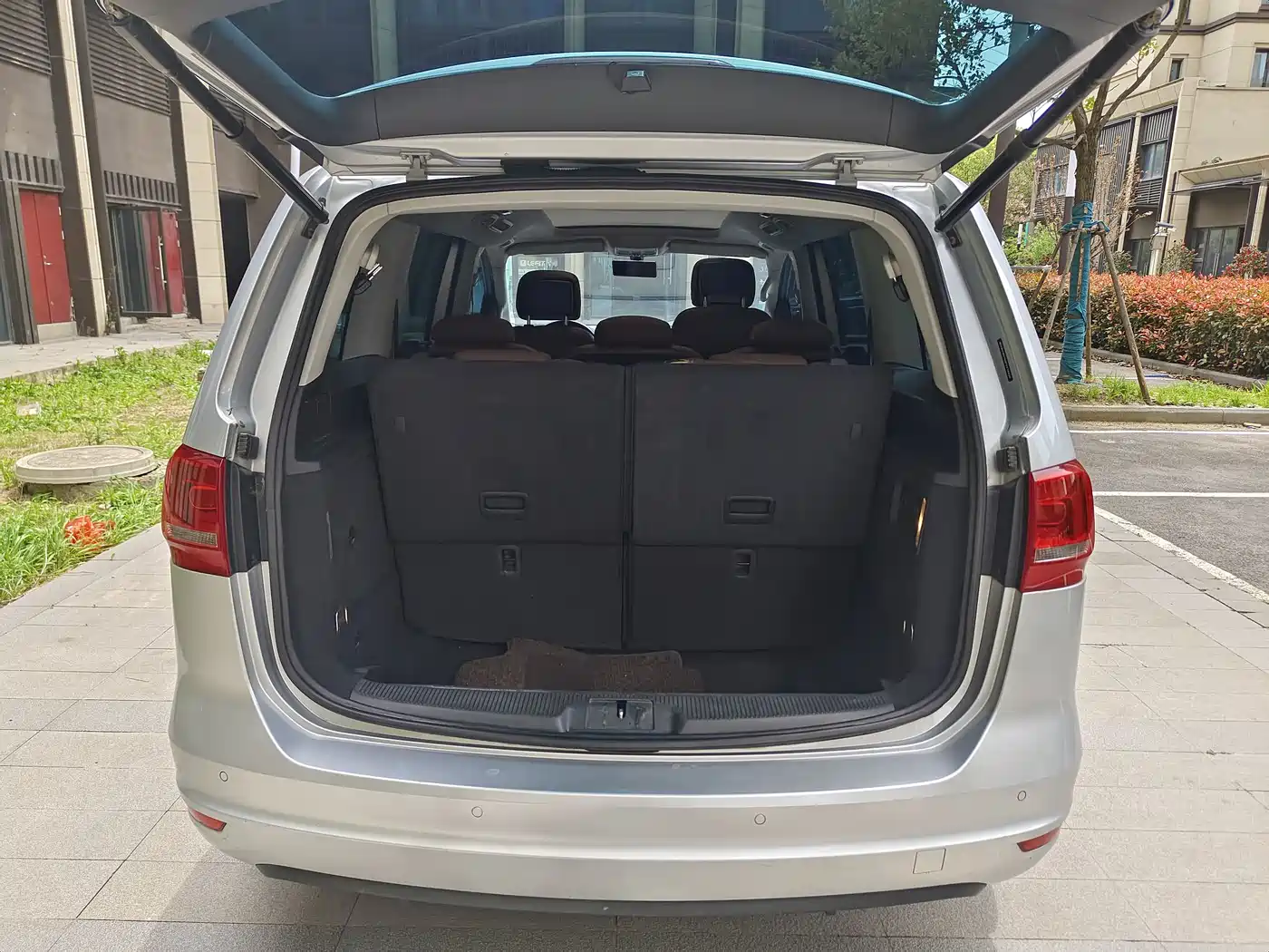 Volkswagen Sharan 2014 2.0TSI Comfort фото 7