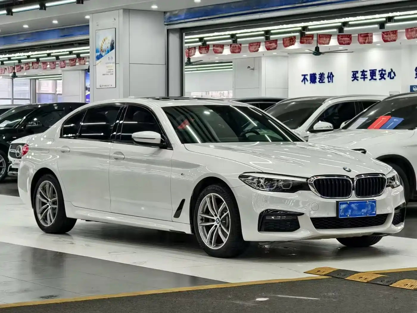 BMW 5 Series 2019 525Li M Sport Package фото 3