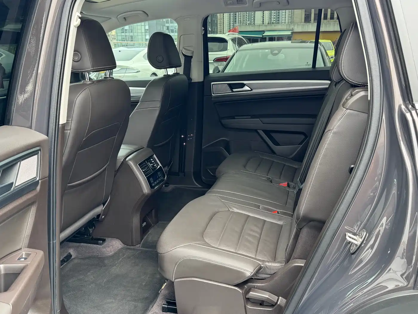 Volkswagen Teramont 2020 380TSI 4WD Luxury Edition China VI фото 7