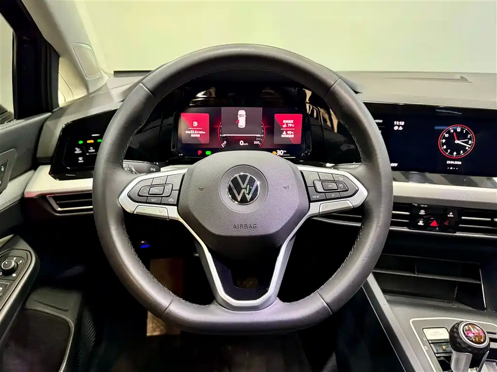 Volkswagen Golf 2023 Facelift 280TSI DSG Pro фото 23