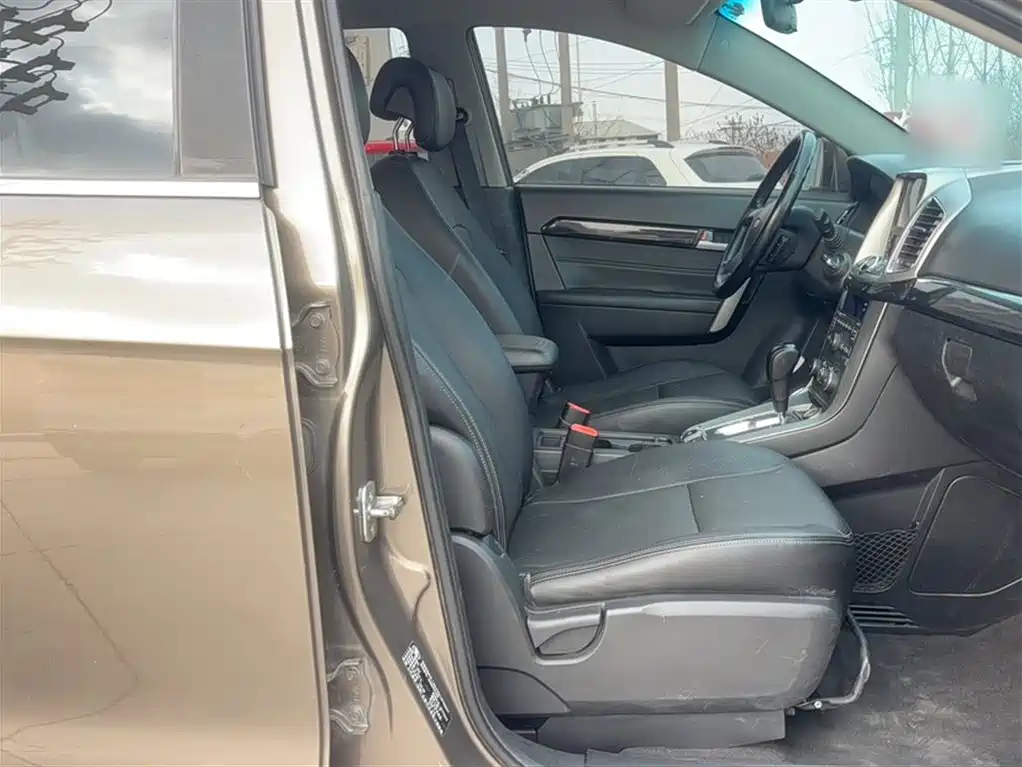 Chevrolet Captiva 2017 2.4L 4WD Flagship Edition 7-Seater фото 4