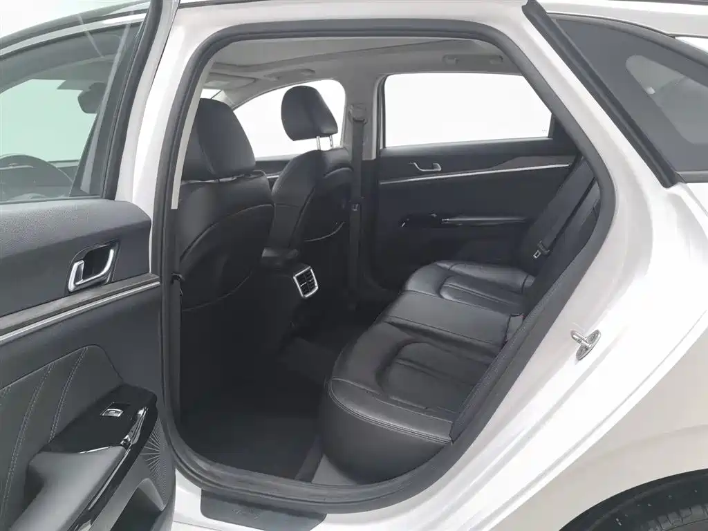 Kia K5 2021 270T CVVD Renewal Edition фото 15
