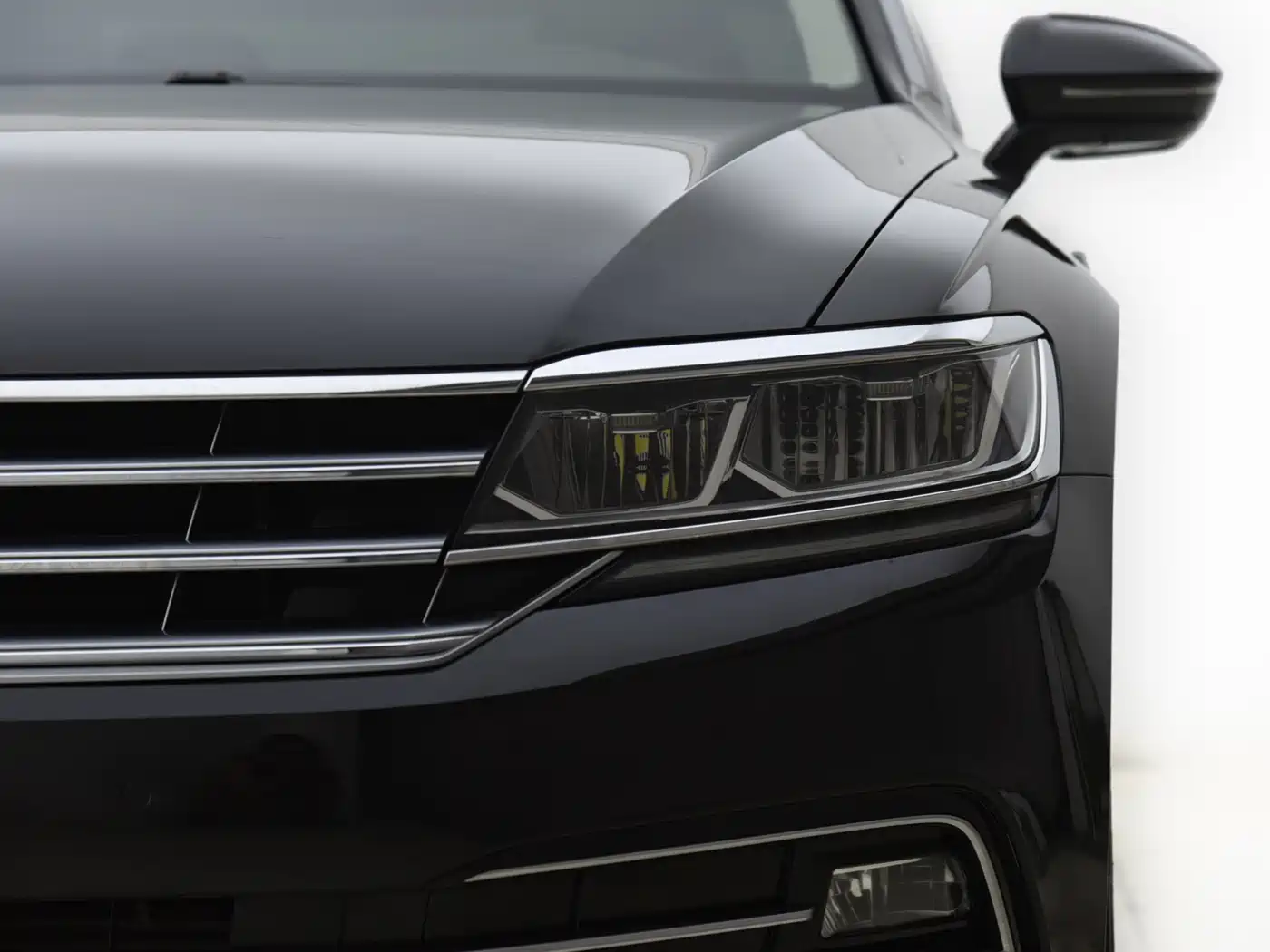 Volkswagen Phideon 2019 380TSI 2WD Business Edition China V фото 2