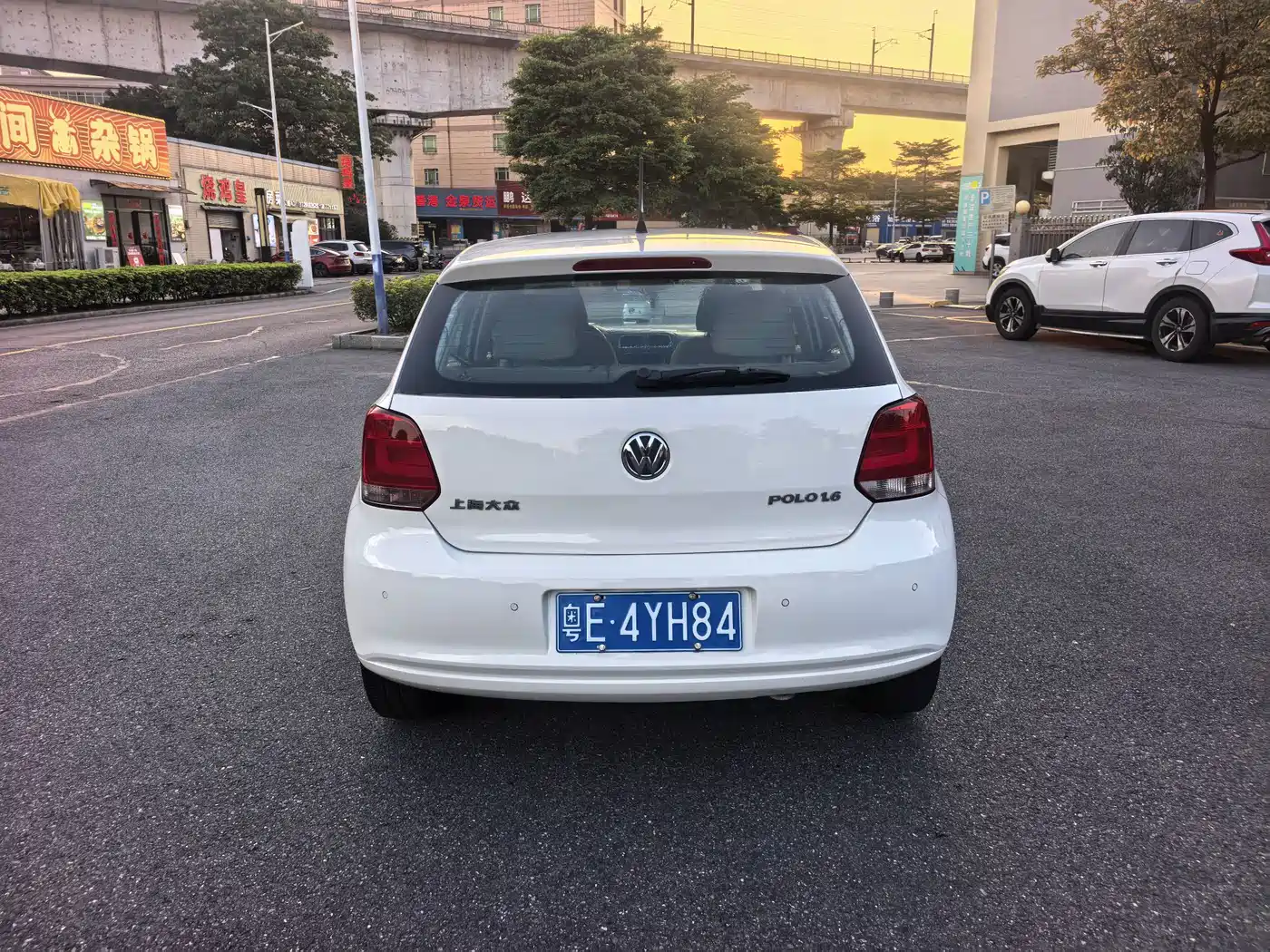 Volkswagen Polo 2013 1.6L Automatic Comfort Edition фото 5