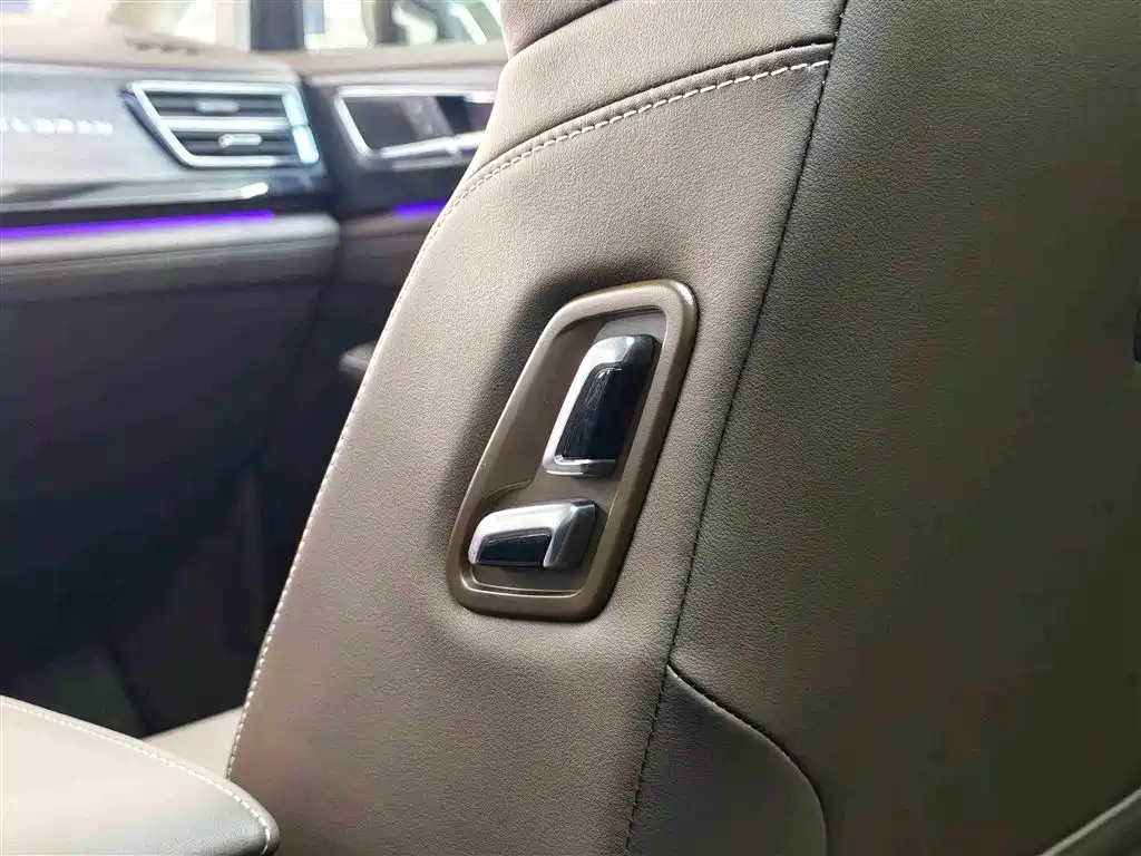 Volkswagen Viloran 2024 380TSI Executive Edition фото 18