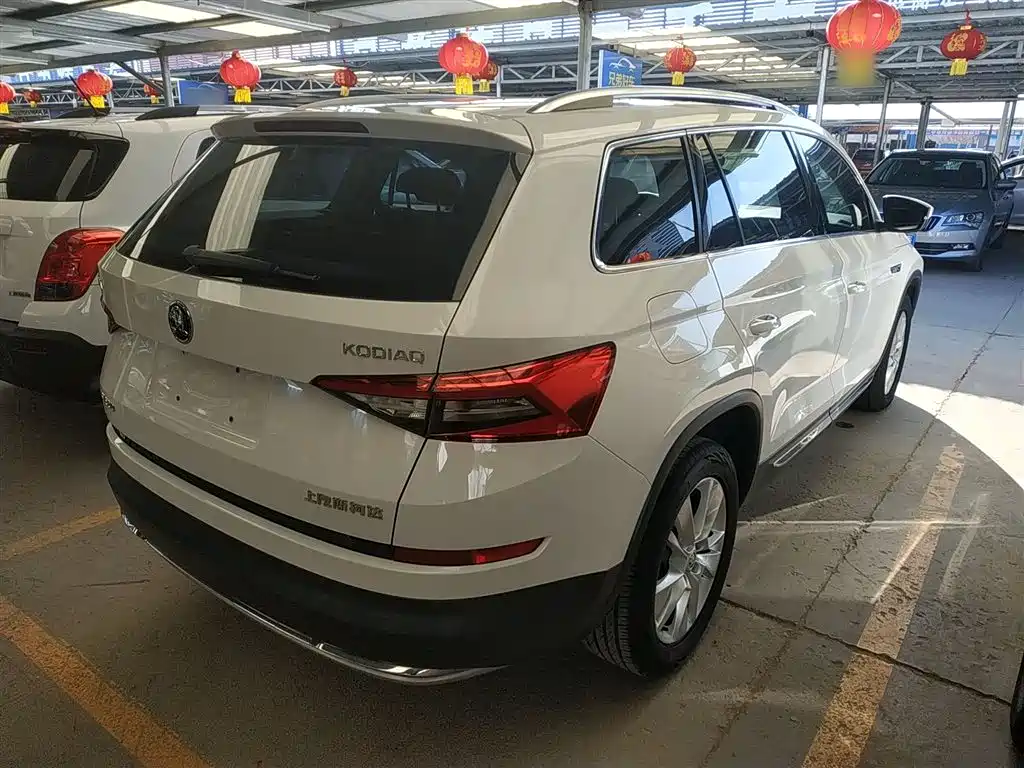 Škoda Kodiaq 2017 TSI330 7-seater 2WD Luxury Edition фото 7