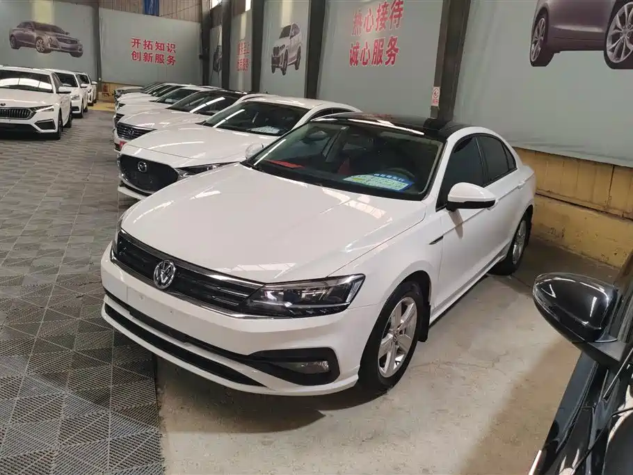 Volkswagen Lamando 2021 230TSI DSG Fashion Edition