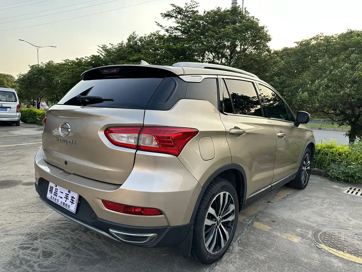 GAC Trumpchi Trumpchi GS4 2016 235T G-DCT Luxury Edition фото 9